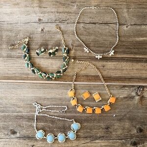 Lot Bundle Vintage Thermoset Art Mid Century Necklaces